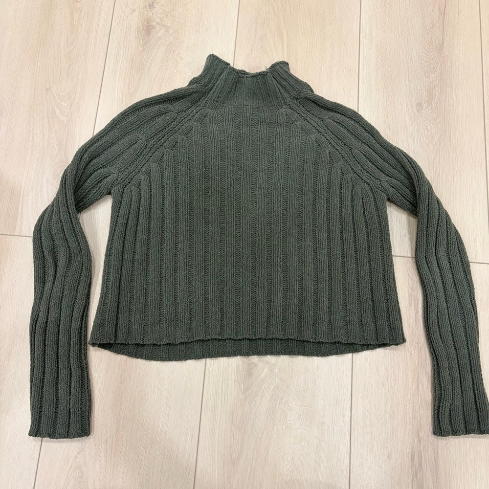 AE Snow Soft Green Mock Neck Sweater, Women's Size Small American Eagle Soft - Picture 2 of 5